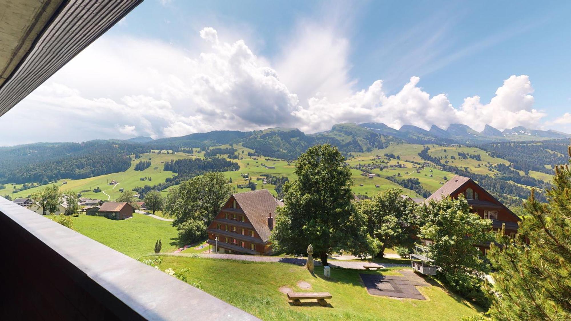 Reka-Feriendorf Wildhaus Rom bilde