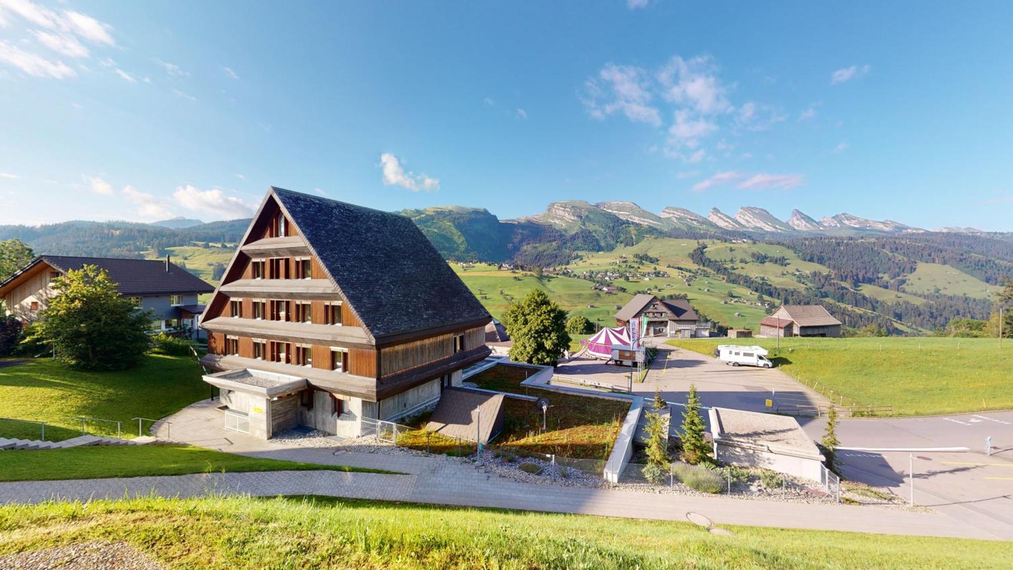 Reka-Feriendorf Wildhaus Rom bilde